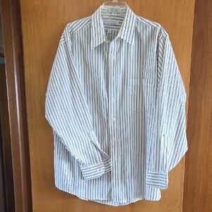 Van Heusen Men's Blue and White Striped Button Down Shirt